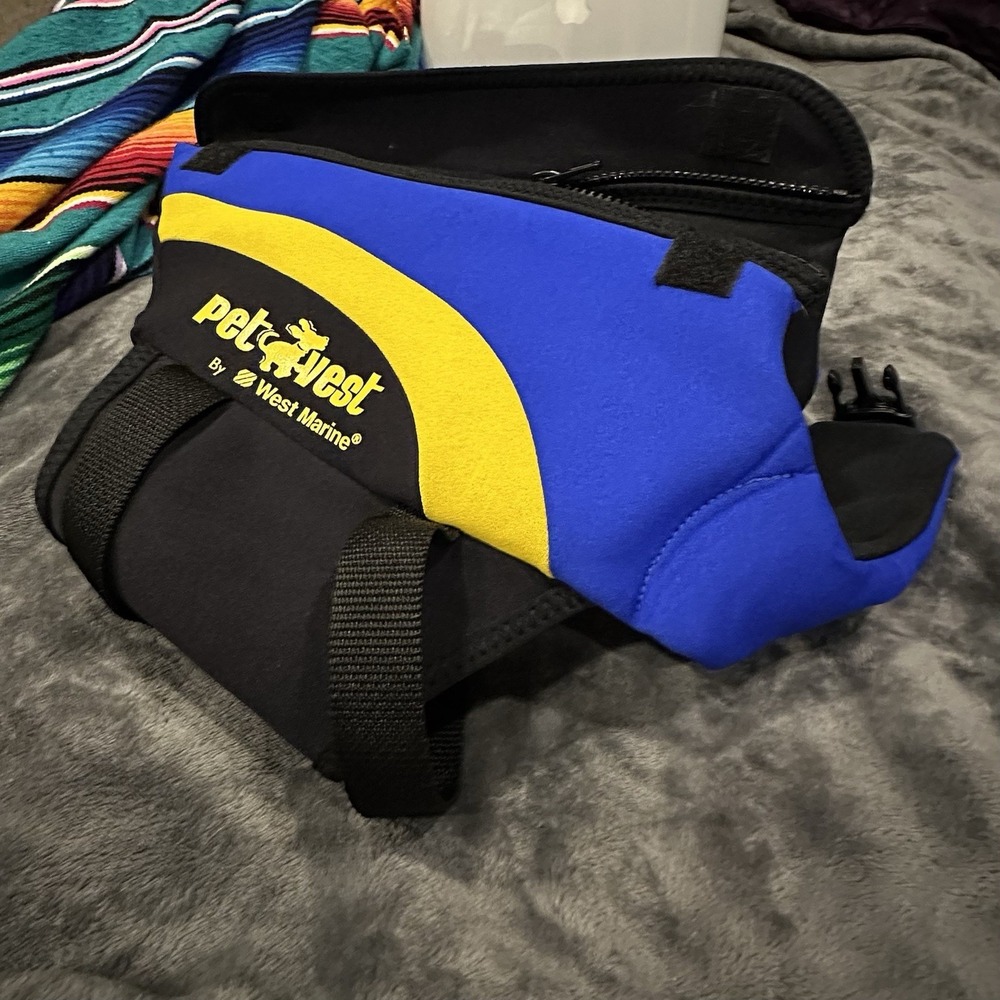 NWT West Marine Neoprene Pet Vest Sz M 30-60 lbs Water Boat Safety Dog Life Vest - Picture 2 of 6